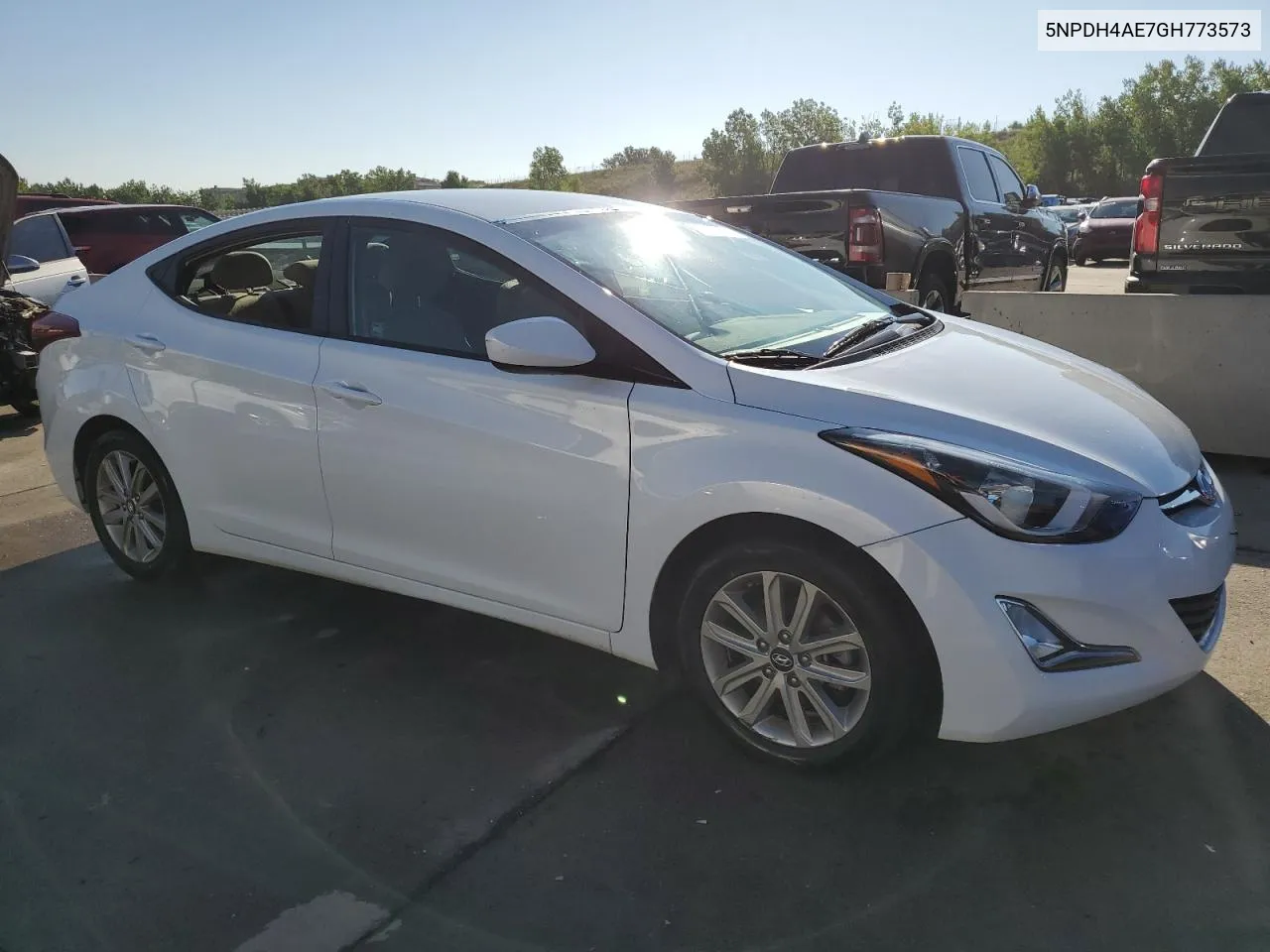 5NPDH4AE7GH773573 2016 Hyundai Elantra Se