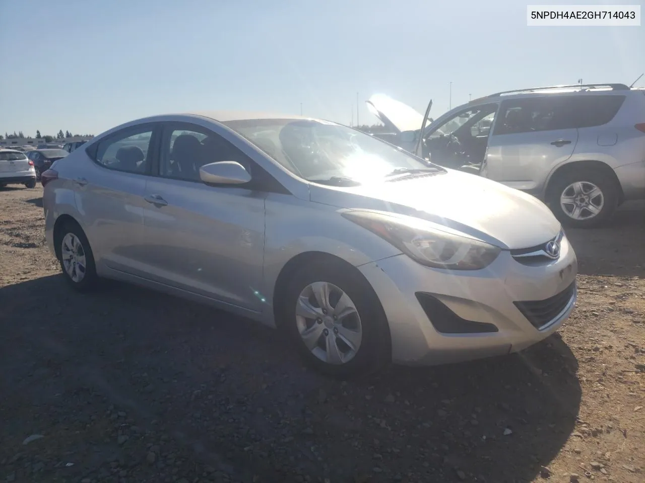 5NPDH4AE2GH714043 2016 Hyundai Elantra Se