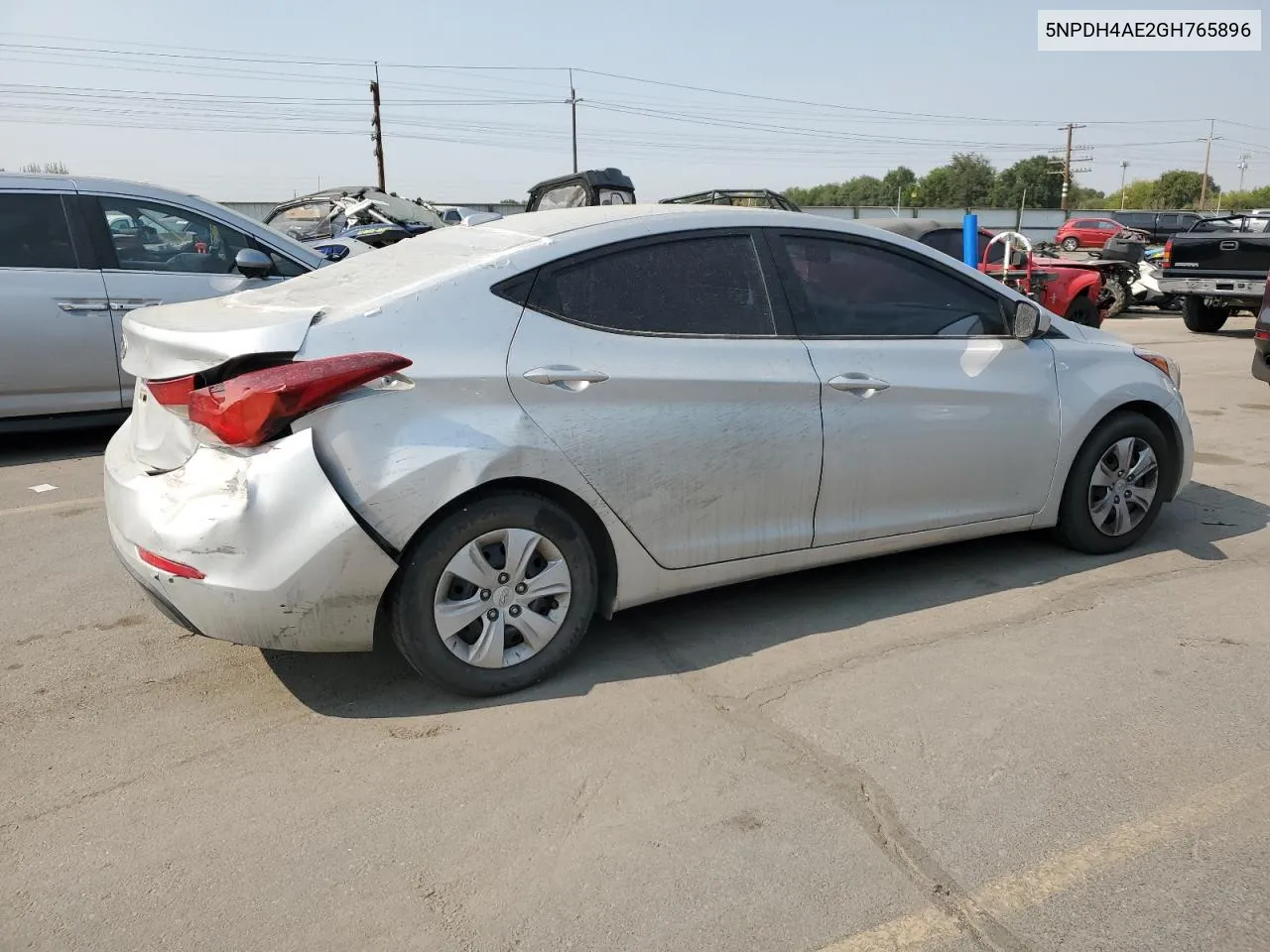 5NPDH4AE2GH765896 2016 Hyundai Elantra Se