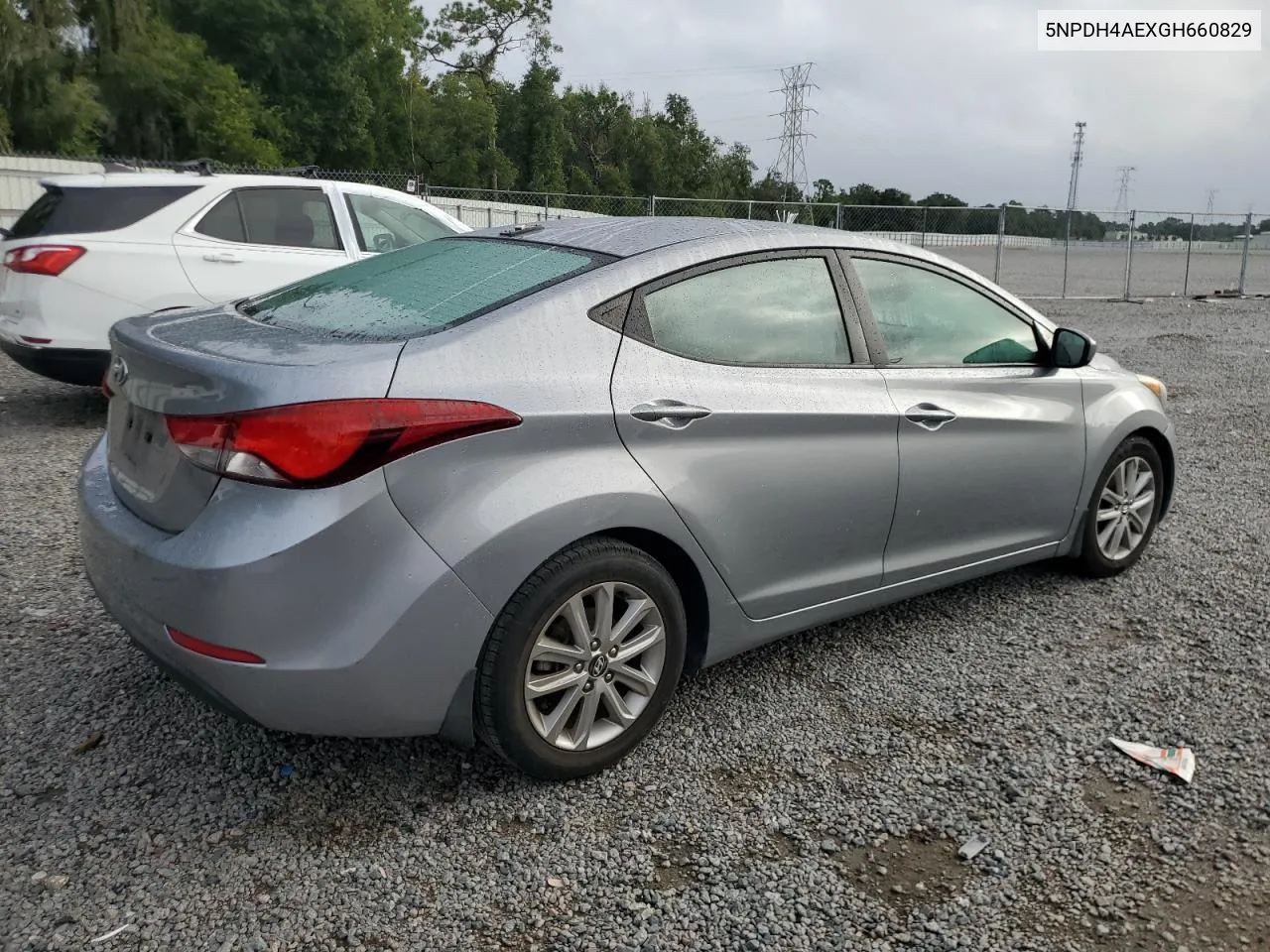 5NPDH4AEXGH660829 2016 Hyundai Elantra Se