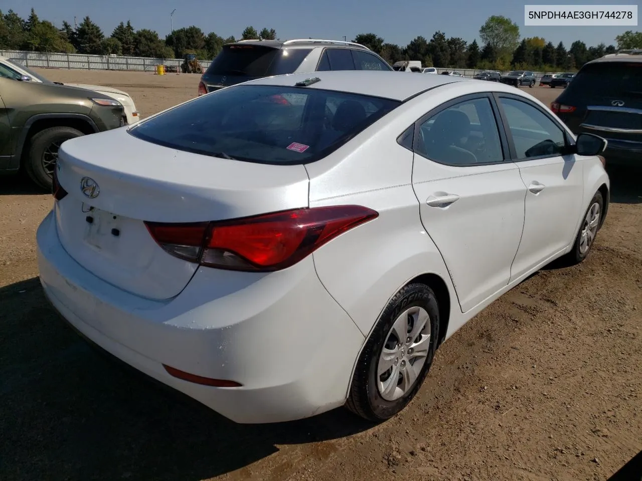 5NPDH4AE3GH744278 2016 Hyundai Elantra Se