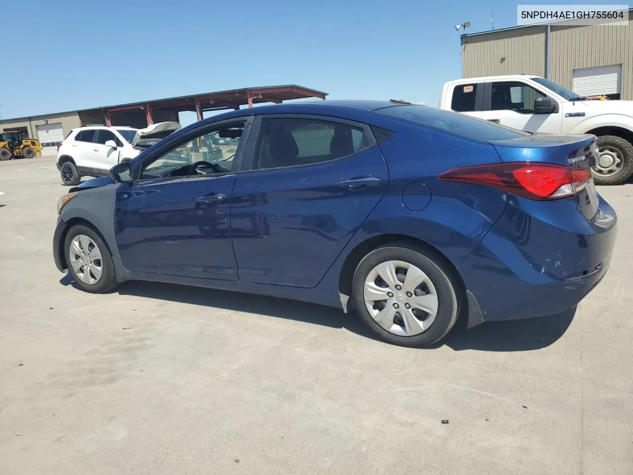 5NPDH4AE1GH755604 2016 Hyundai Elantra Se