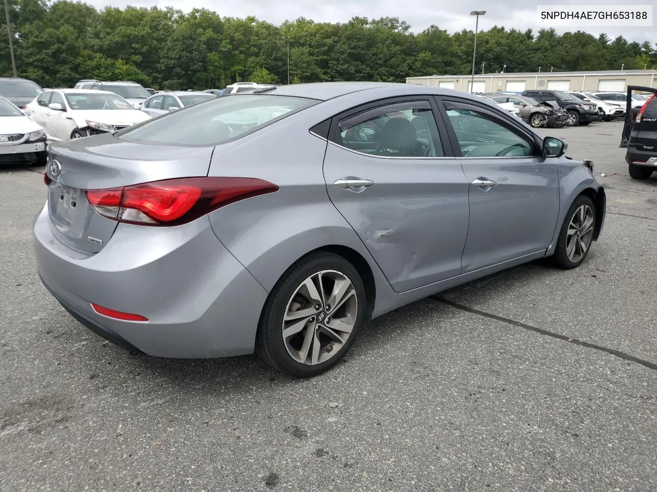 5NPDH4AE7GH653188 2016 Hyundai Elantra Se