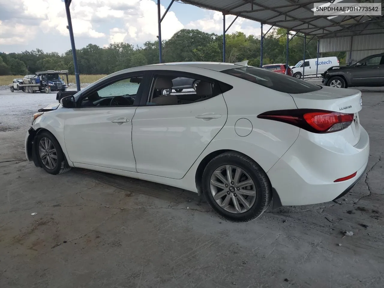 5NPDH4AE7GH773542 2016 Hyundai Elantra Se