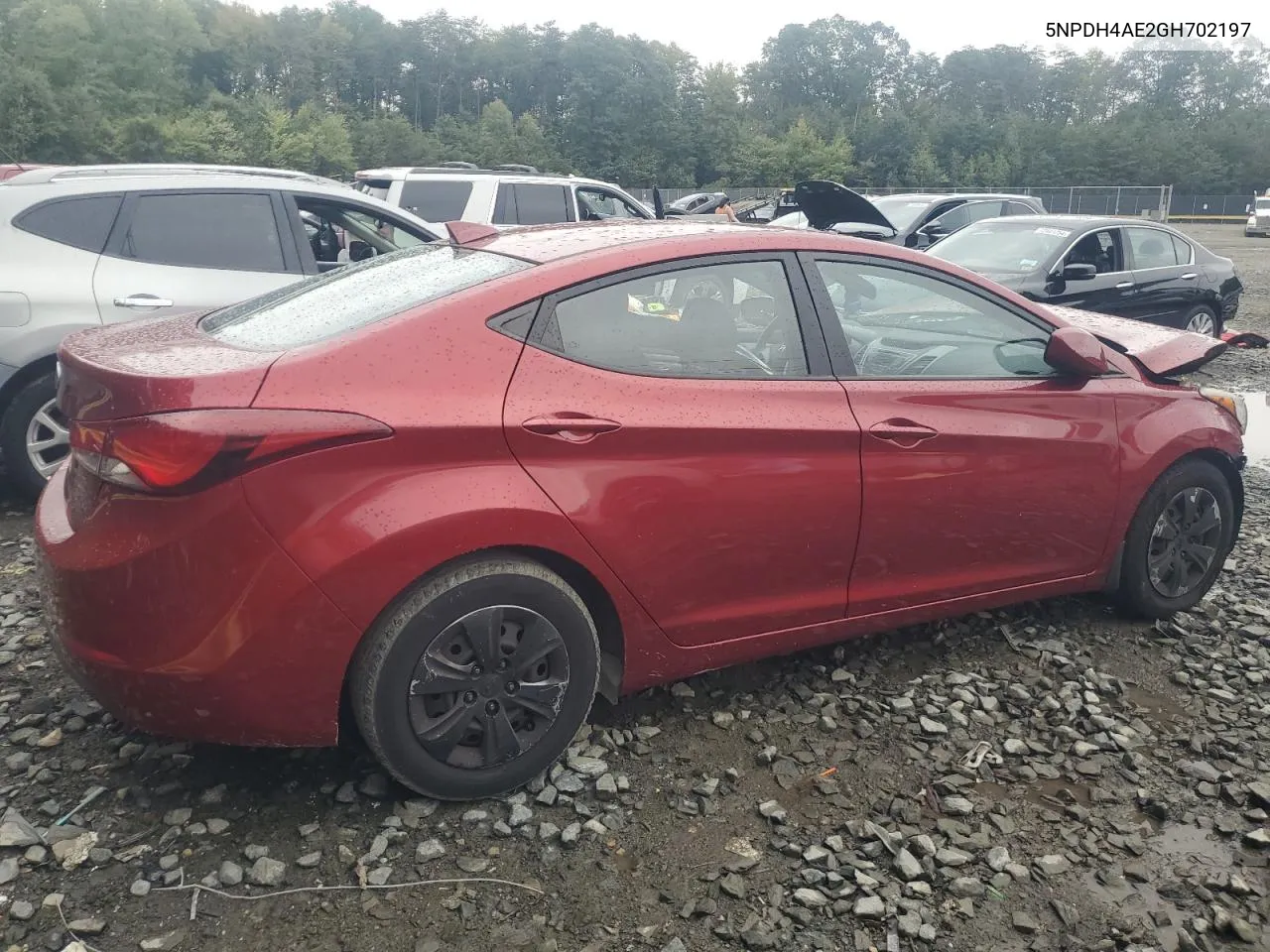 5NPDH4AE2GH702197 2016 Hyundai Elantra Se