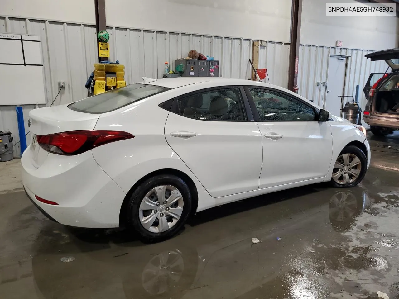 5NPDH4AE5GH748932 2016 Hyundai Elantra Se