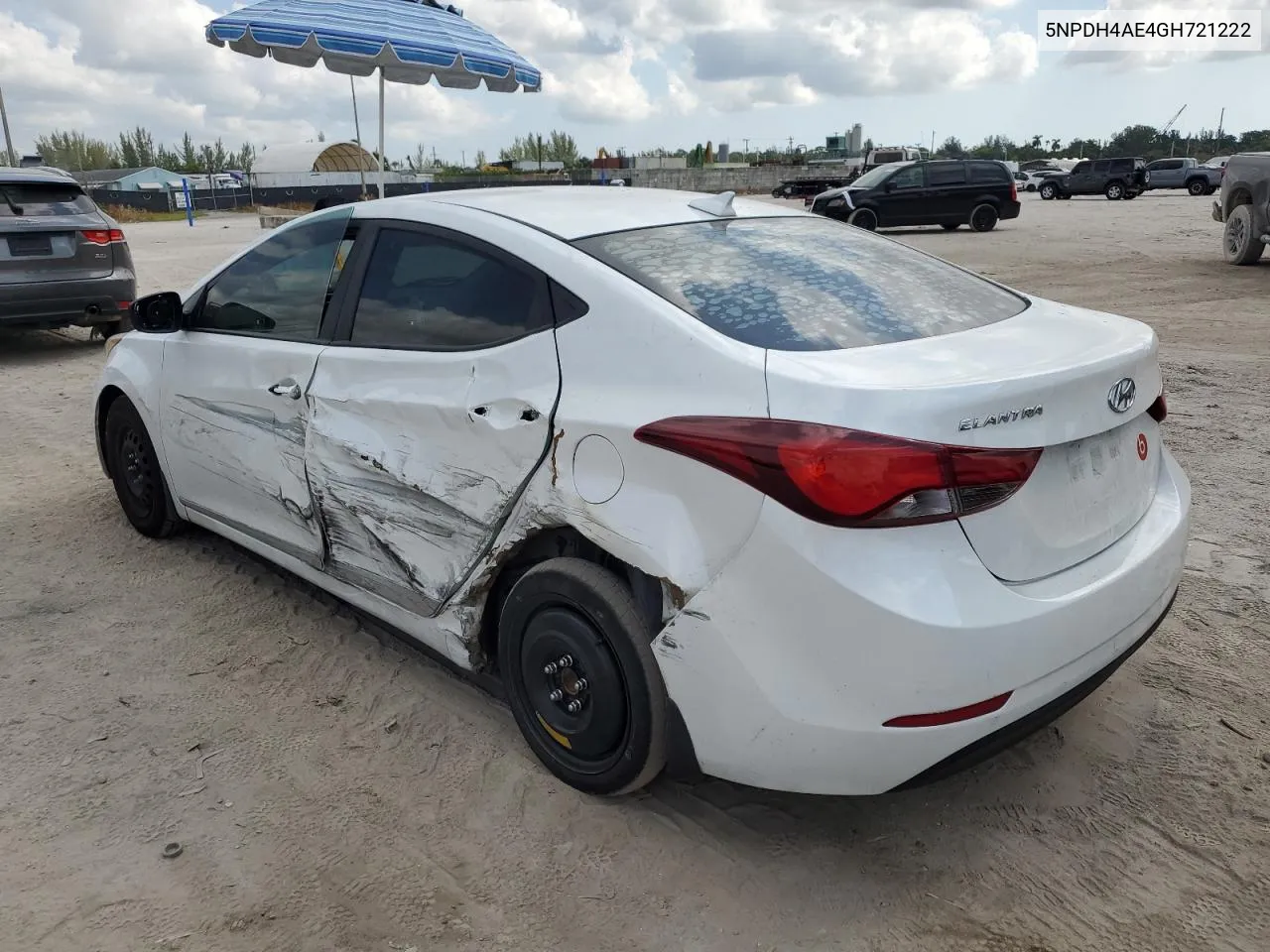 5NPDH4AE4GH721222 2016 Hyundai Elantra Se