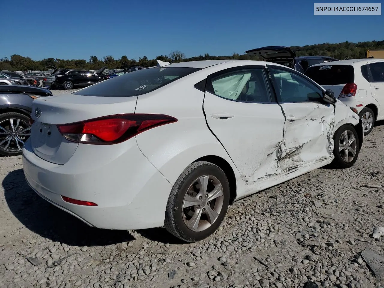 5NPDH4AE0GH674657 2016 Hyundai Elantra Se