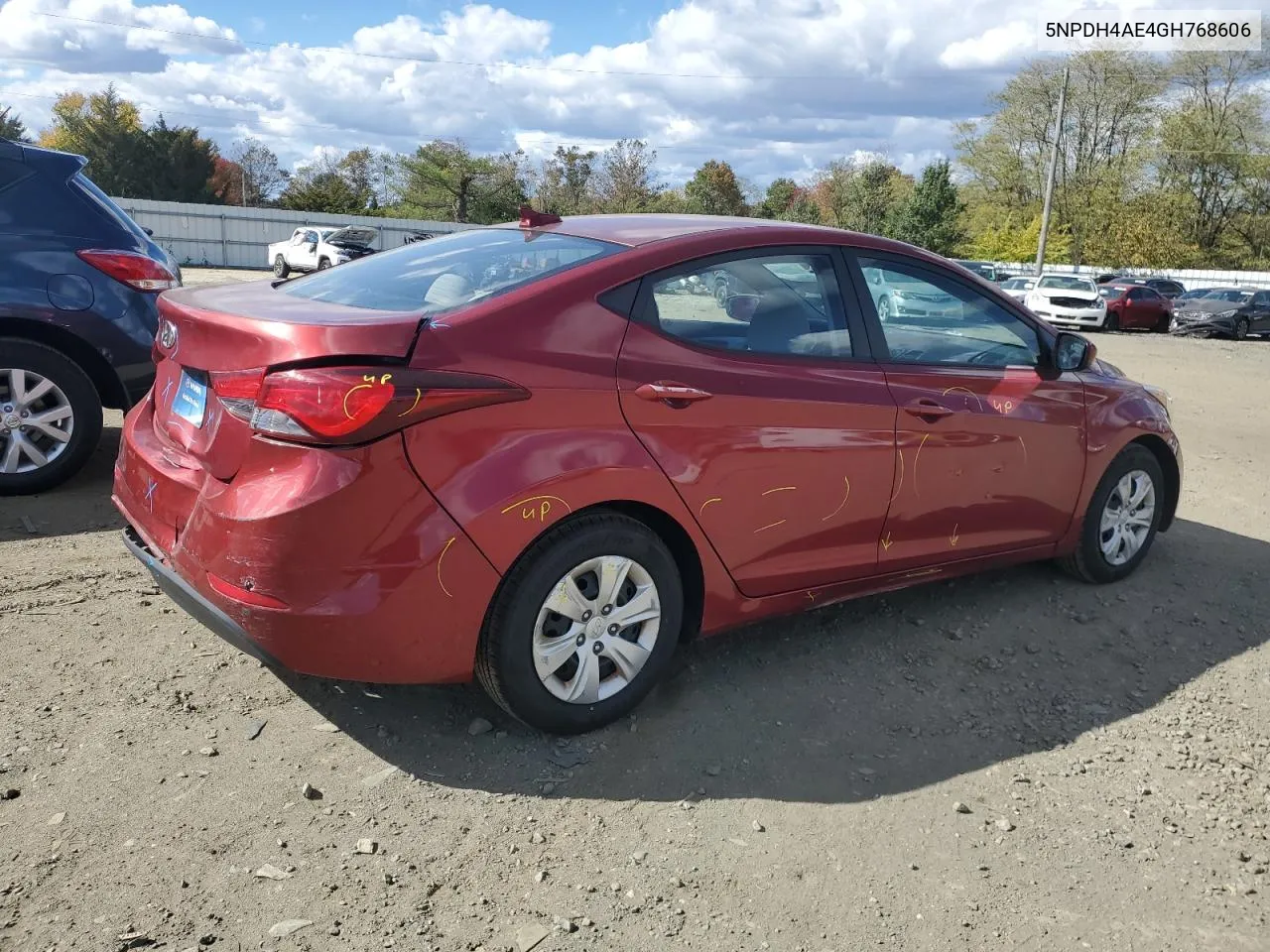 5NPDH4AE4GH768606 2016 Hyundai Elantra Se