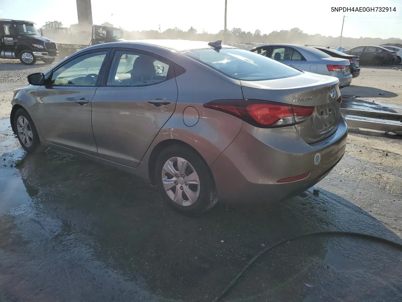 5NPDH4AE0GH732914 2016 Hyundai Elantra Se