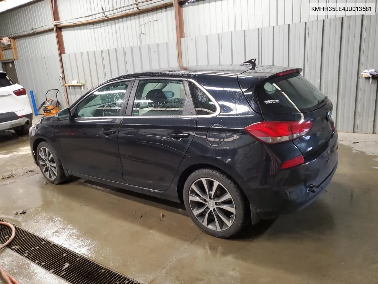 KMHH35LE4JU013581 2018 Hyundai Elantra Gt