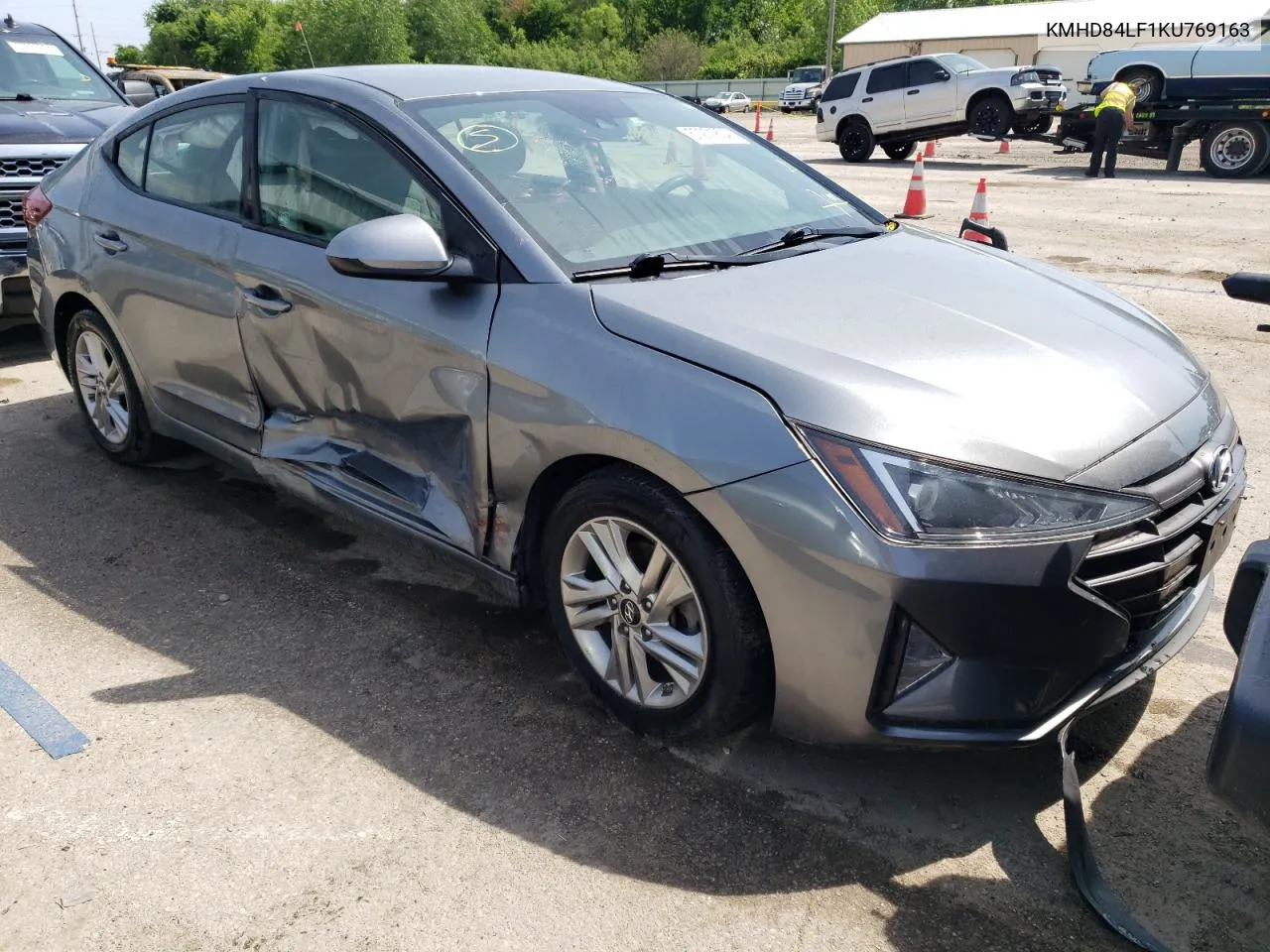 KMHD84LF1KU769163 2019 Hyundai Elantra Sel