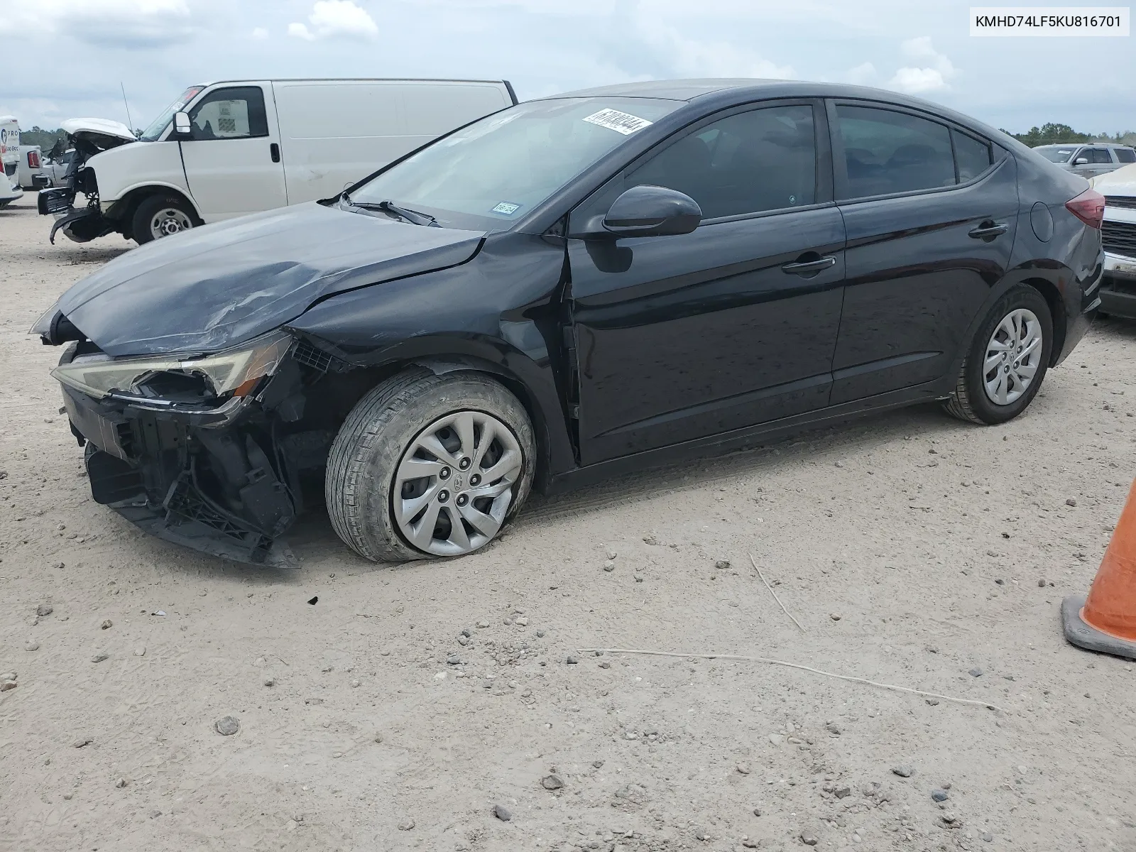 KMHD74LF5KU816701 2019 Hyundai Elantra Se