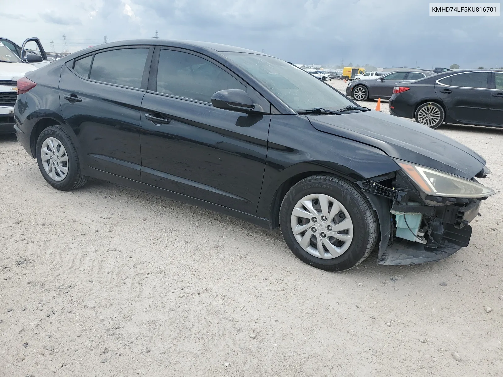 KMHD74LF5KU816701 2019 Hyundai Elantra Se