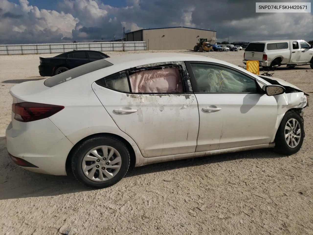 5NPD74LF5KH420671 2019 Hyundai Elantra Se