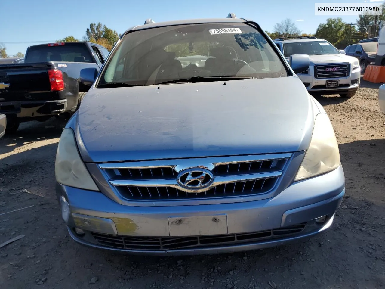 KNDMC233776010980 2007 Hyundai Entourage Gls