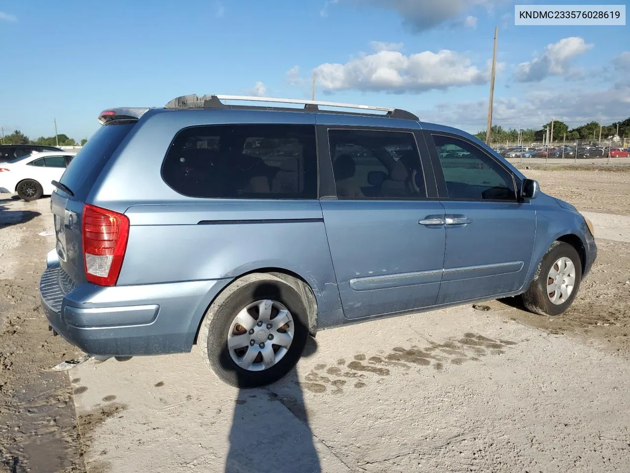 2007 Hyundai Entourage Gls VIN: KNDMC233576028619 Lot: 76879274