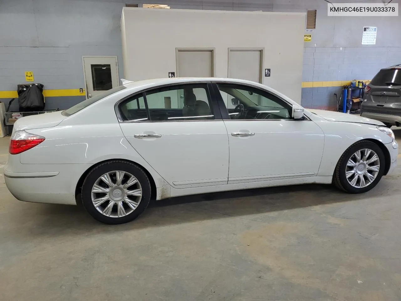 2009 Hyundai Genesis 3.8L VIN: KMHGC46E19U033378 Lot: 70912474