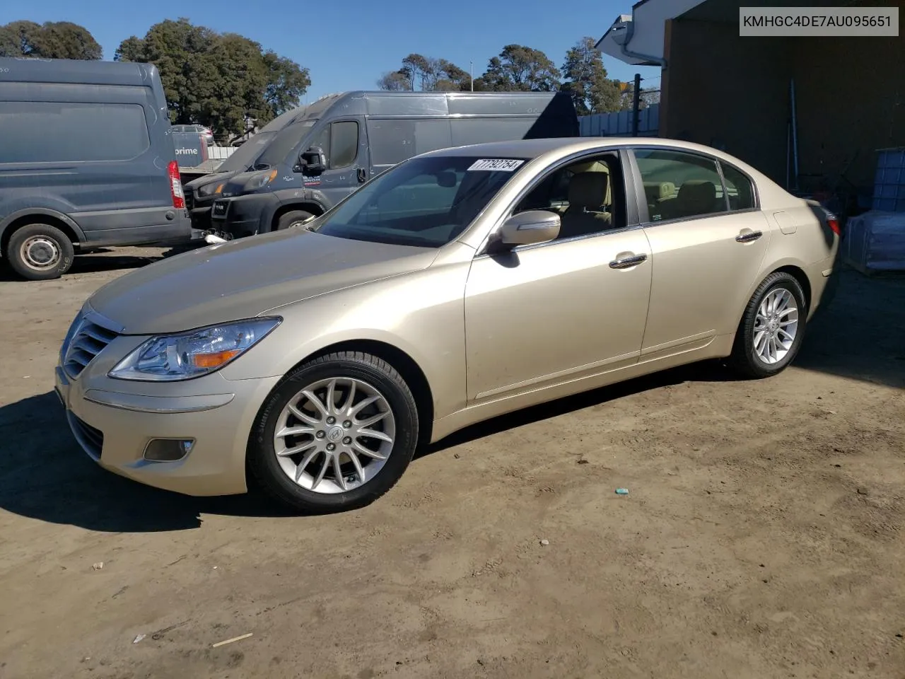 2010 Hyundai Genesis 3.8L VIN: KMHGC4DE7AU095651 Lot: 77792754