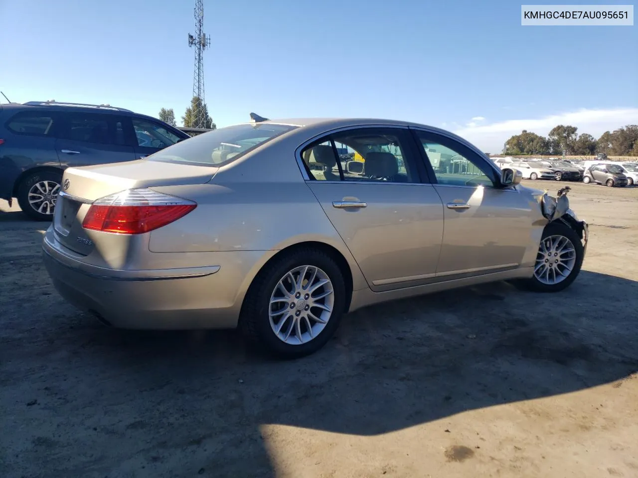 2010 Hyundai Genesis 3.8L VIN: KMHGC4DE7AU095651 Lot: 77792754