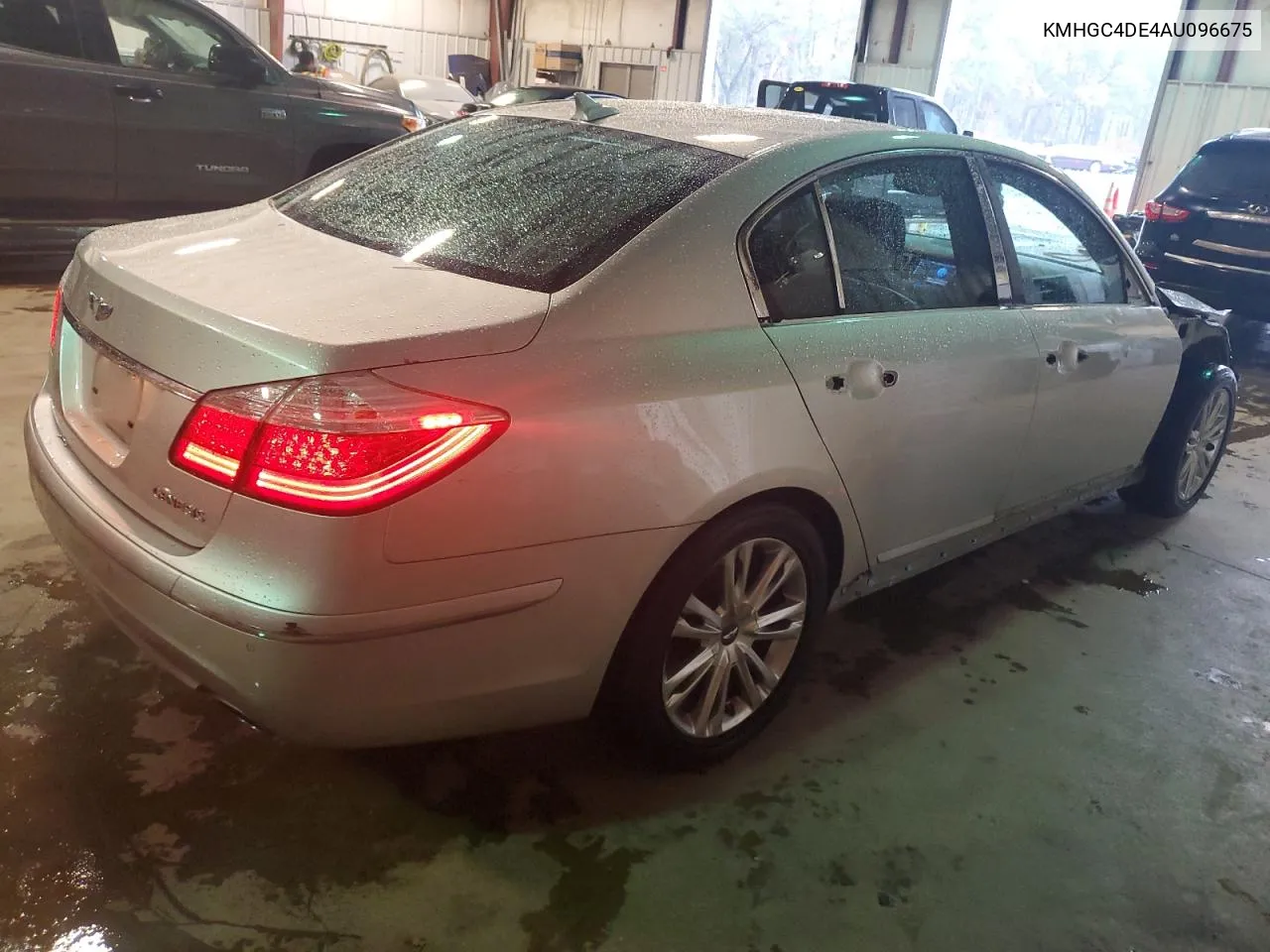 2010 Hyundai Genesis 3.8L VIN: KMHGC4DE4AU096675 Lot: 80967344