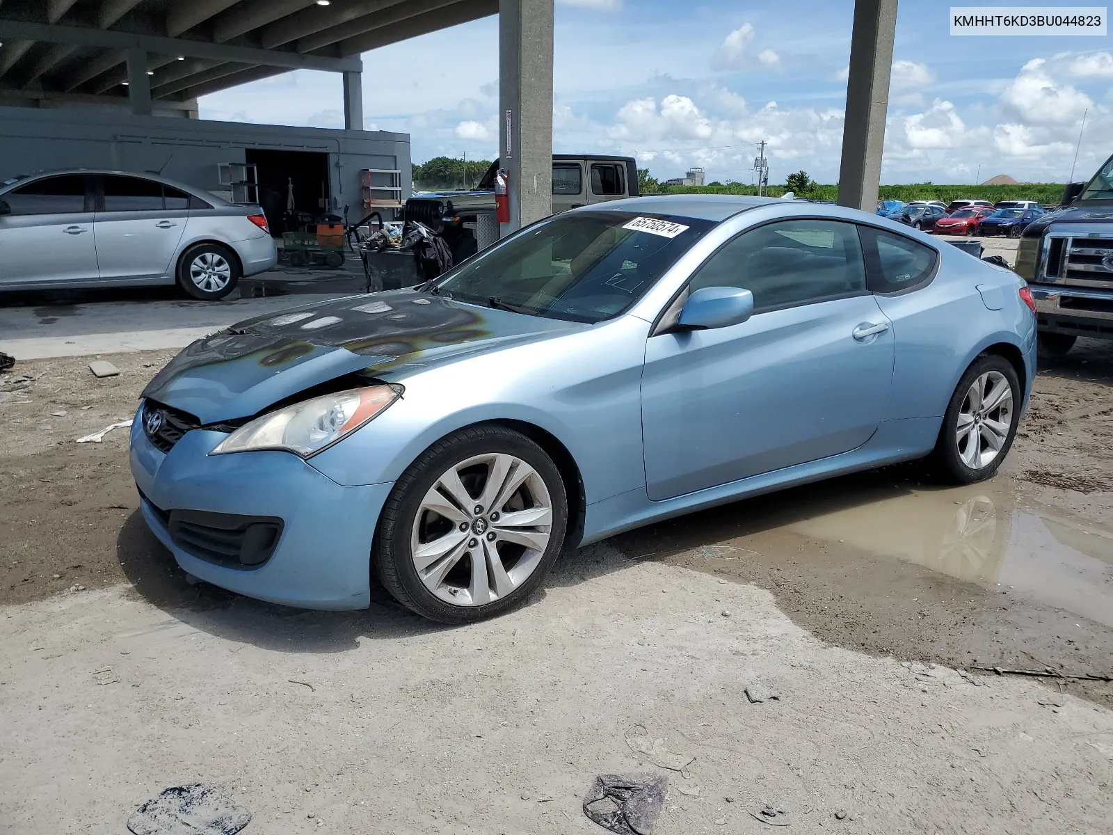 2011 Hyundai Genesis Coupe 2.0T VIN: KMHHT6KD3BU044823 Lot: 65750574