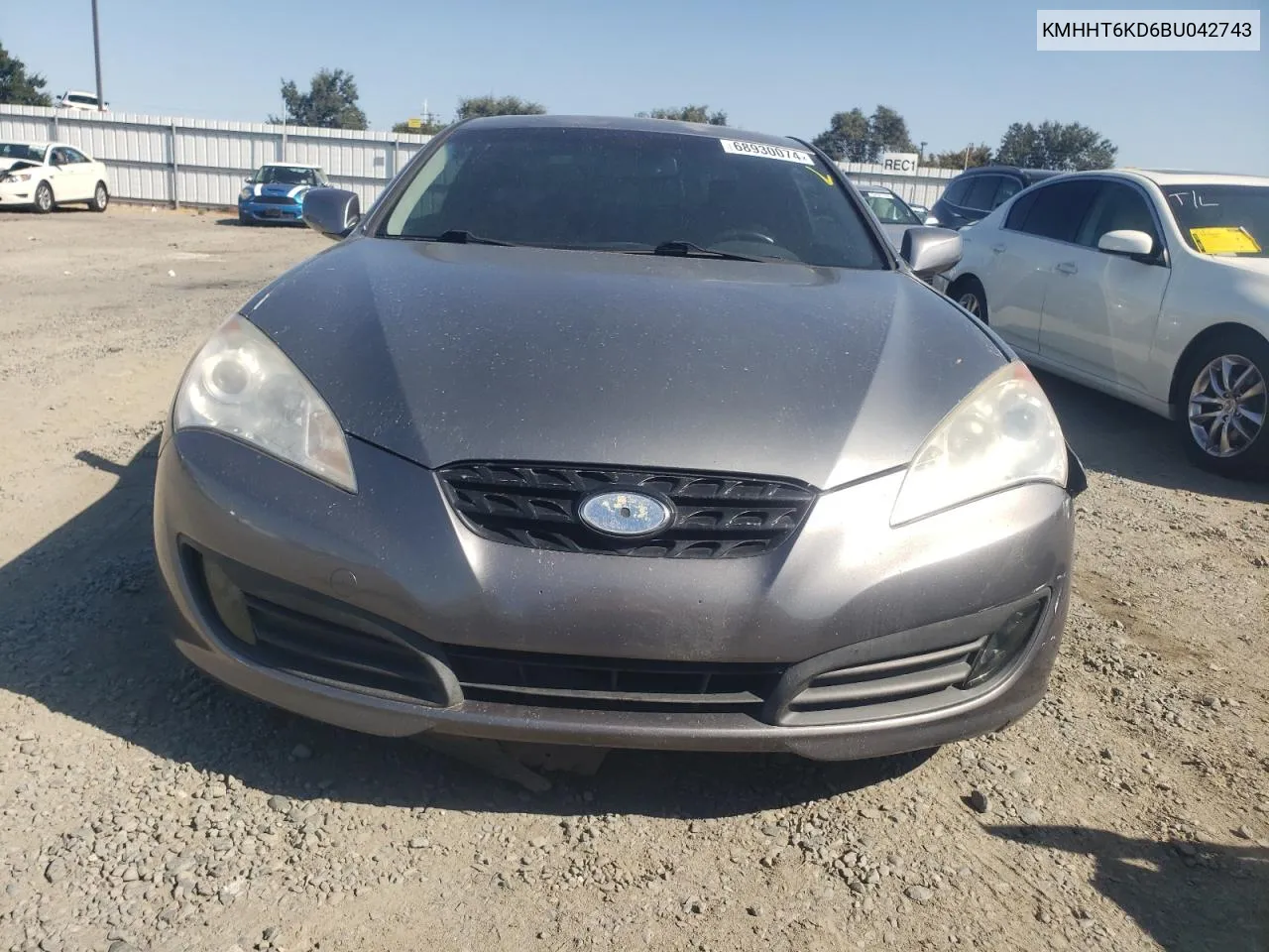 2011 Hyundai Genesis Coupe 2.0T VIN: KMHHT6KD6BU042743 Lot: 68930074