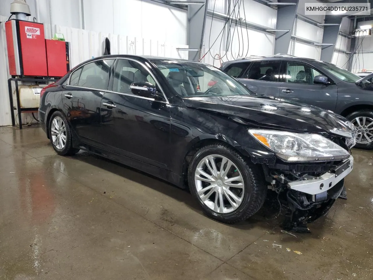 2013 Hyundai Genesis 3.8L VIN: KMHGC4DD1DU235771 Lot: 68729664