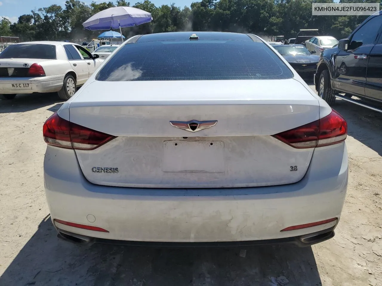 2015 Hyundai Genesis 3.8L VIN: KMHGN4JE2FU096423 Lot: 72437684