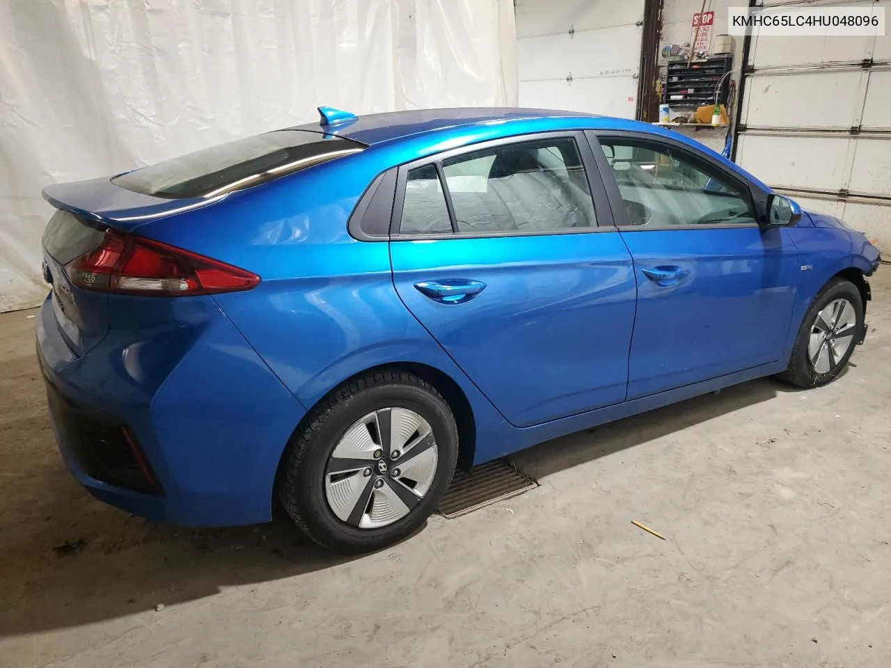 2017 Hyundai Ioniq Blue VIN: KMHC65LC4HU048096 Lot: 69457384