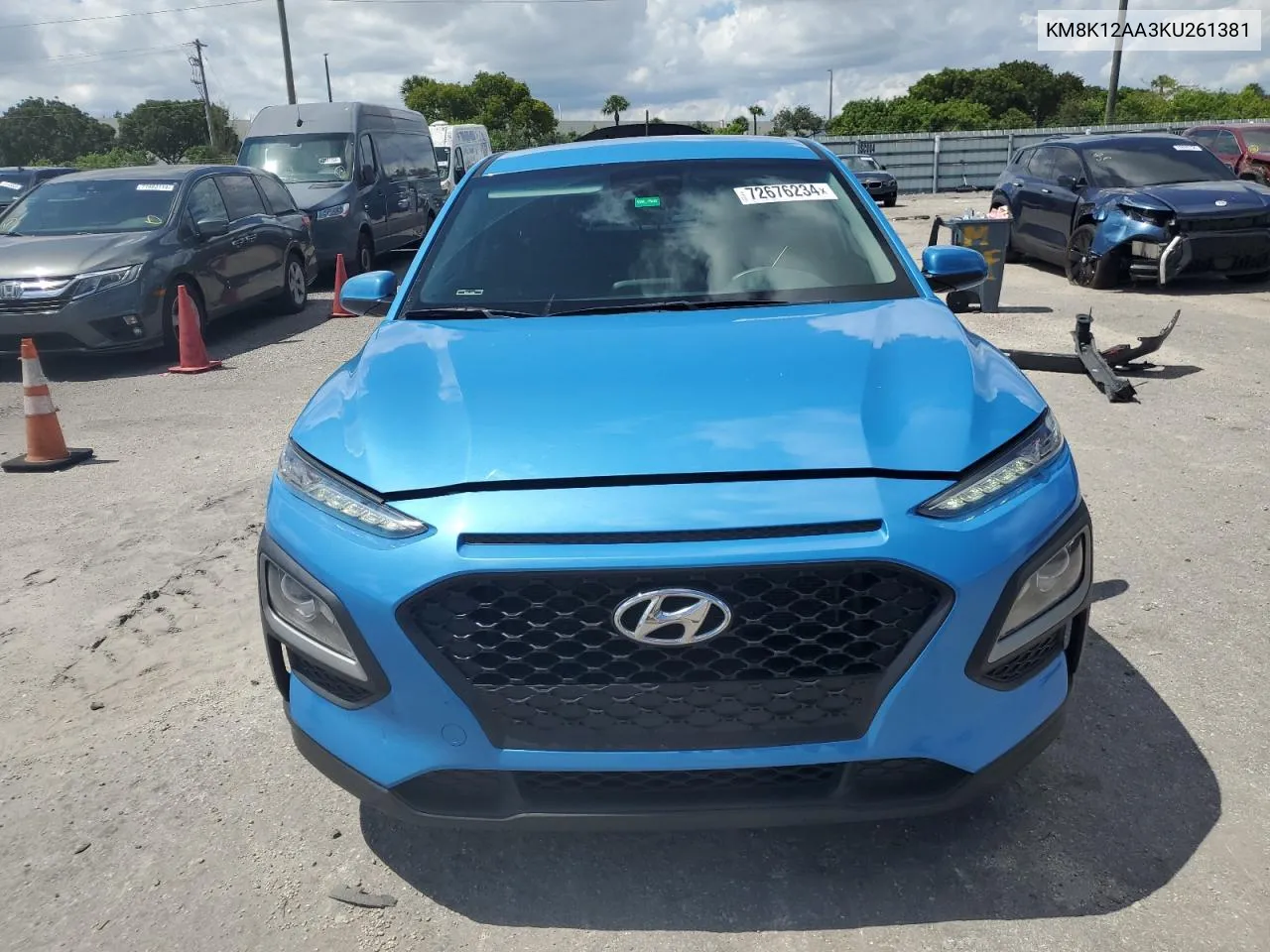 2019 Hyundai Kona Se VIN: KM8K12AA3KU261381 Lot: 72676234