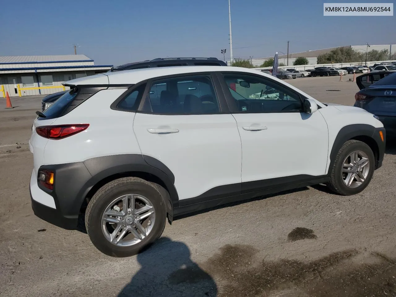 KM8K12AA8MU692544 2021 Hyundai Kona Se