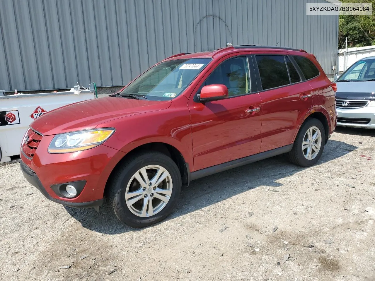 2011 Hyundai Santa Fe Limited VIN: 5XYZKDAG7BG064084 Lot: 70747044