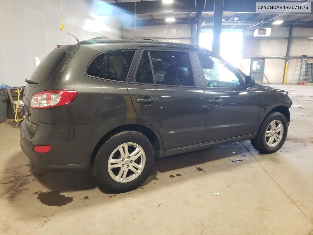 2011 Hyundai Santa Fe Gls VIN: 5XYZGDAB4BG071676 Lot: 75227954