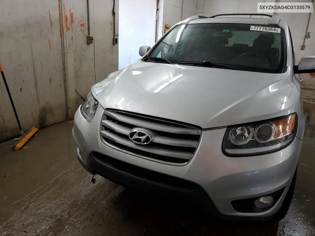 2012 Hyundai Santa Fe Limited VIN: 5XYZKDAG4CG135579 Lot: 77776364