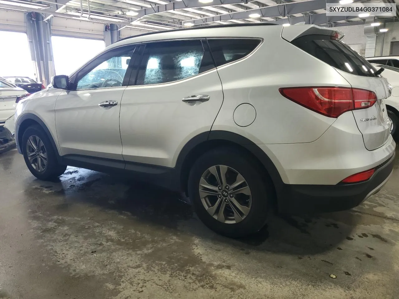 2016 Hyundai Santa Fe Sport VIN: 5XYZUDLB4GG371084 Lot: 62826194