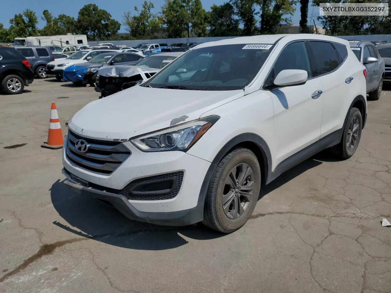 2016 Hyundai Santa Fe Sport VIN: 5XYZTDLBXGG352297 Lot: 66666644