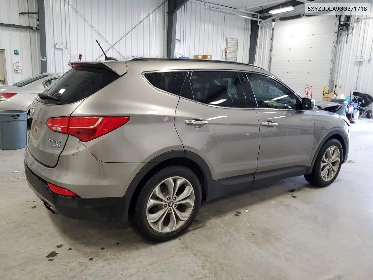 2016 Hyundai Santa Fe Sport VIN: 5XYZUDLA9GG371718 Lot: 70860714