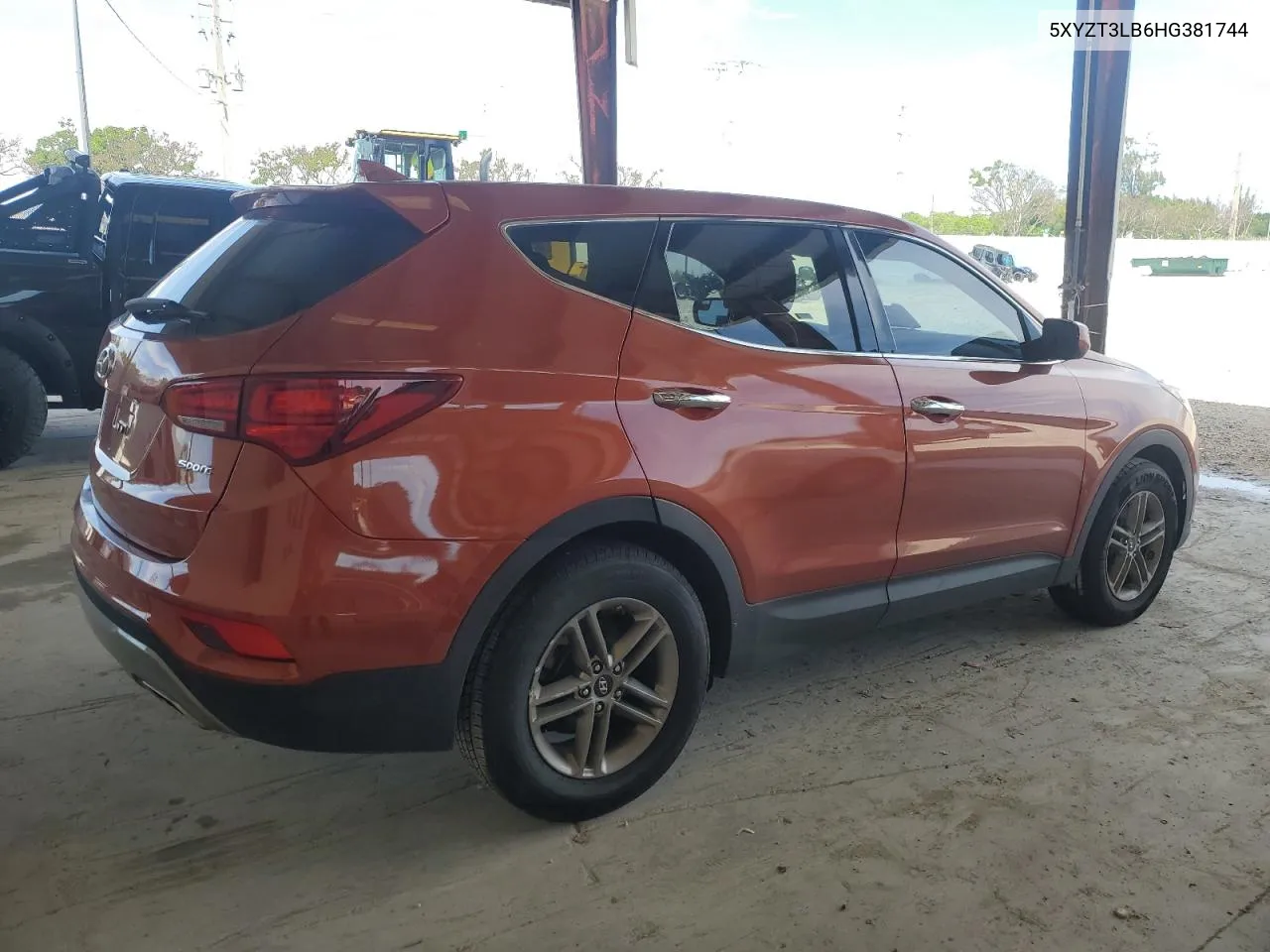 5XYZT3LB6HG381744 2017 Hyundai Santa Fe Sport