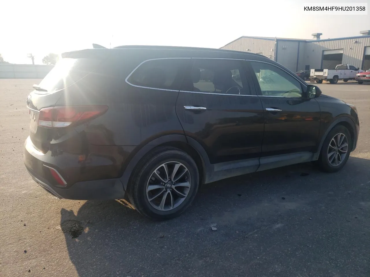 KM8SM4HF9HU201358 2017 Hyundai Santa Fe Se