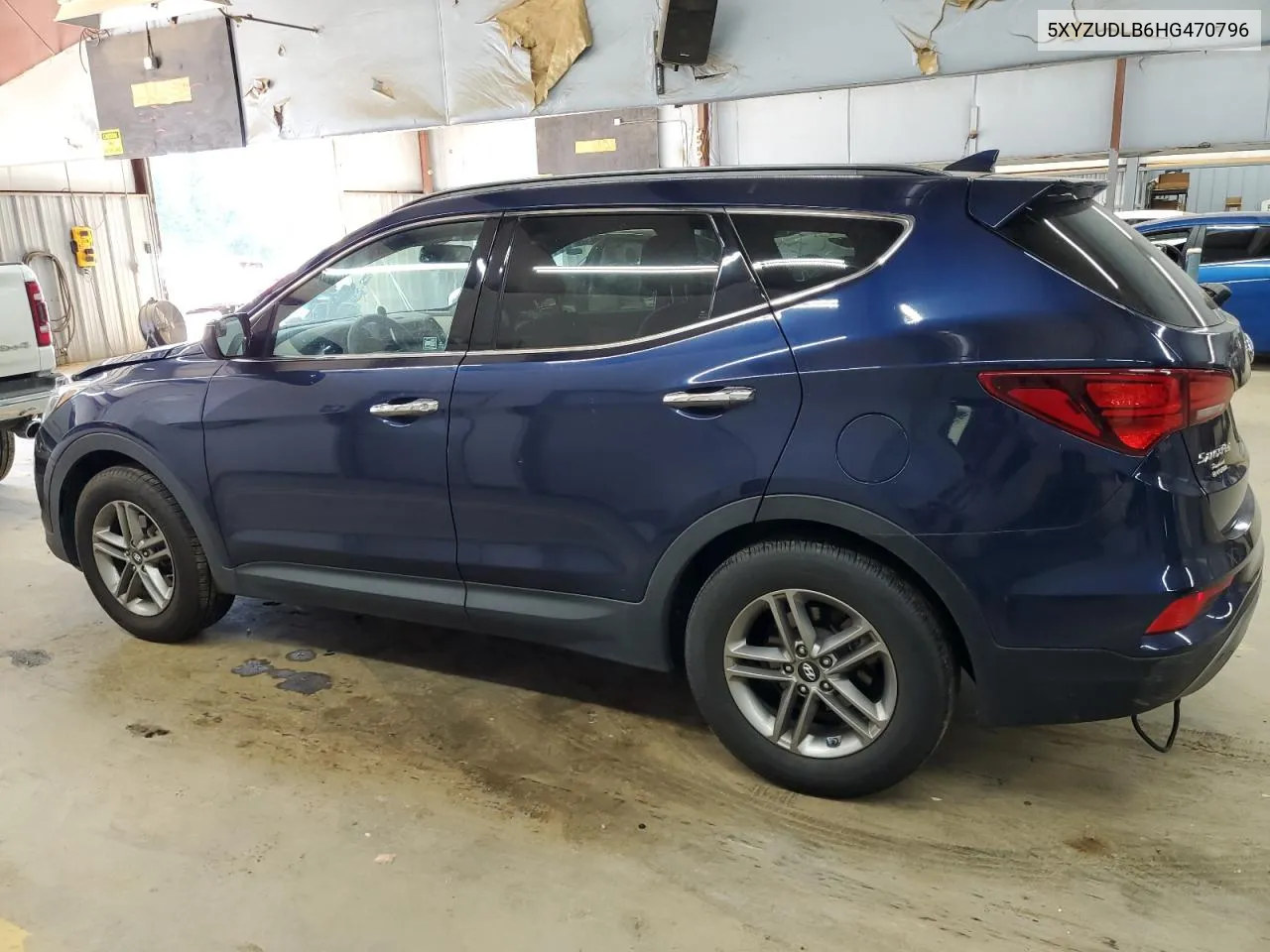 5XYZUDLB6HG470796 2017 Hyundai Santa Fe Sport