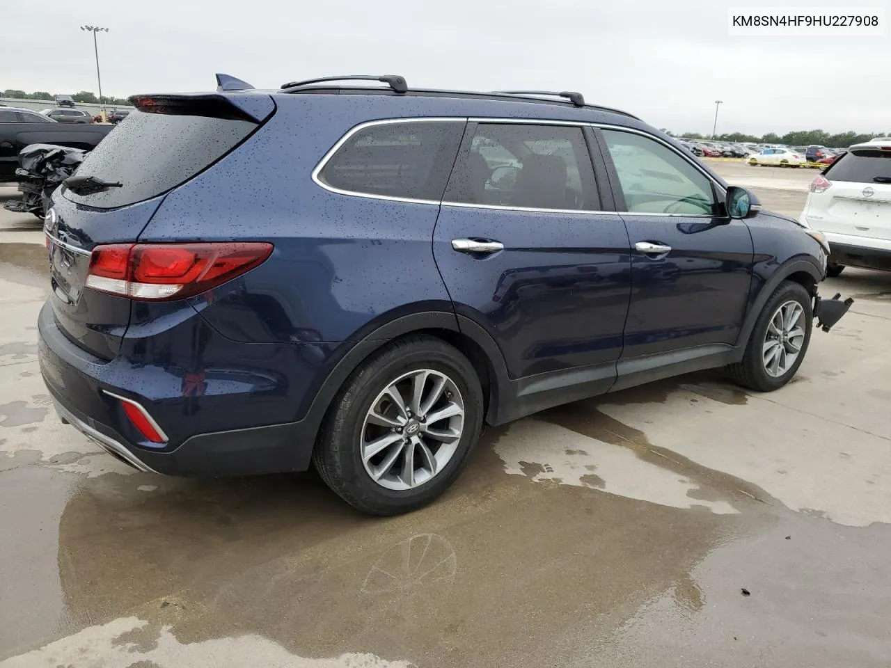 KM8SN4HF9HU227908 2017 Hyundai Santa Fe Se