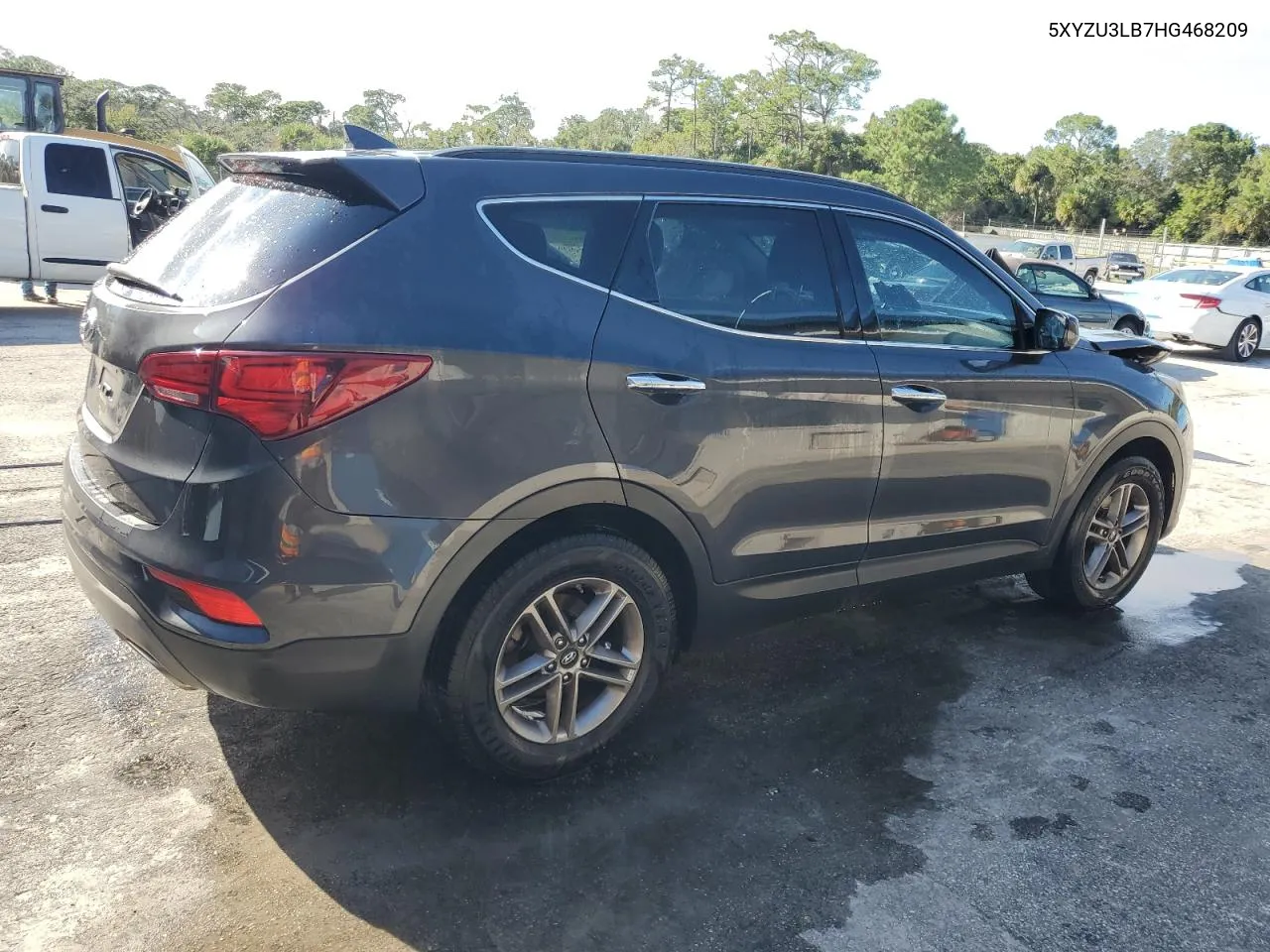 5XYZU3LB7HG468209 2017 Hyundai Santa Fe Sport