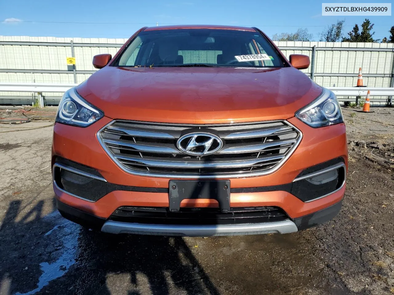 2017 Hyundai Santa Fe Sport VIN: 5XYZTDLBXHG439909 Lot: 74378954