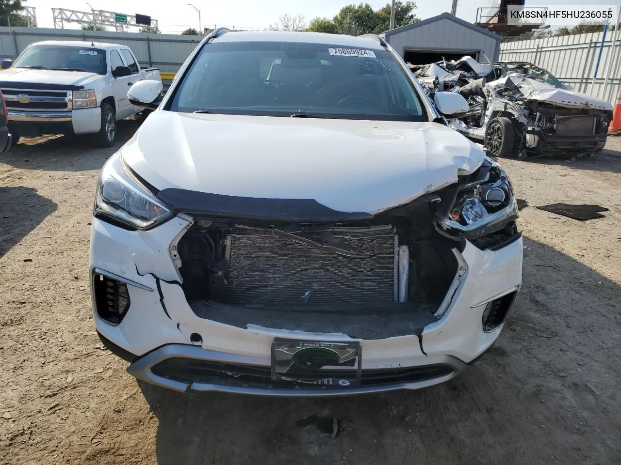 KM8SN4HF5HU236055 2017 Hyundai Santa Fe Se