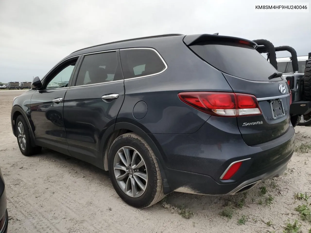 KM8SM4HF9HU240046 2017 Hyundai Santa Fe Se