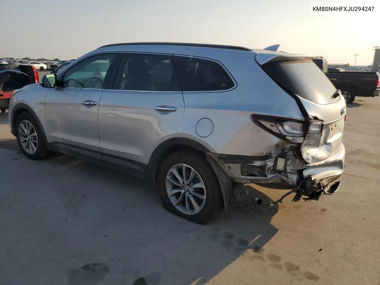 KM8SN4HFXJU294247 2018 Hyundai Santa Fe Se