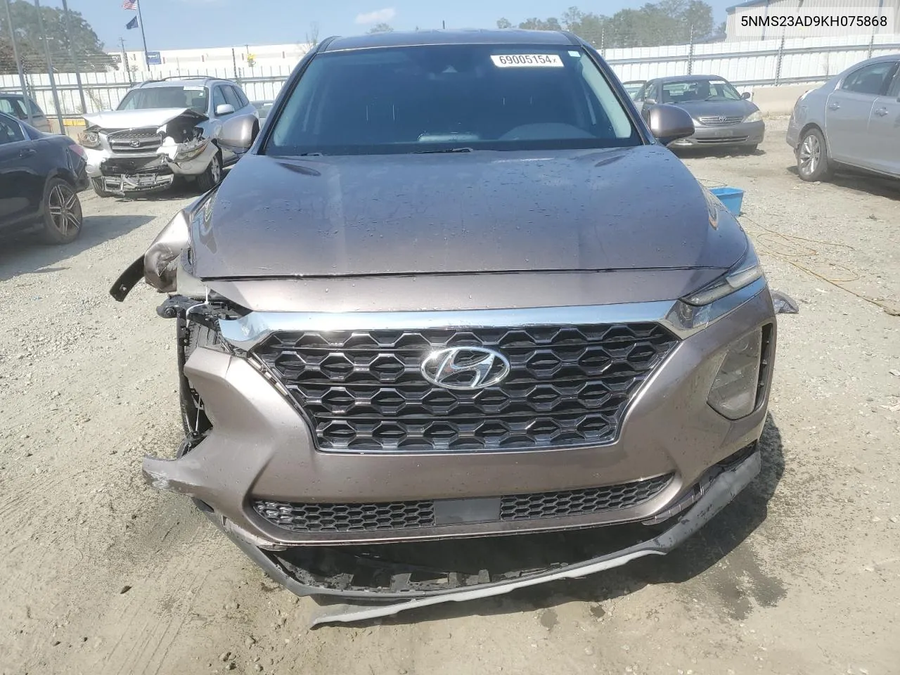 2019 Hyundai Santa Fe Se VIN: 5NMS23AD9KH075868 Lot: 69005154