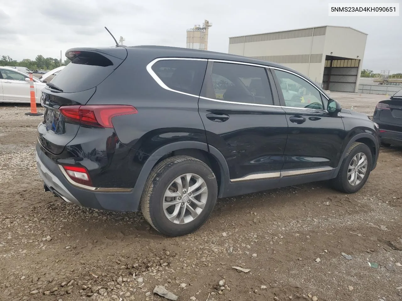 5NMS23AD4KH090651 2019 Hyundai Santa Fe Se