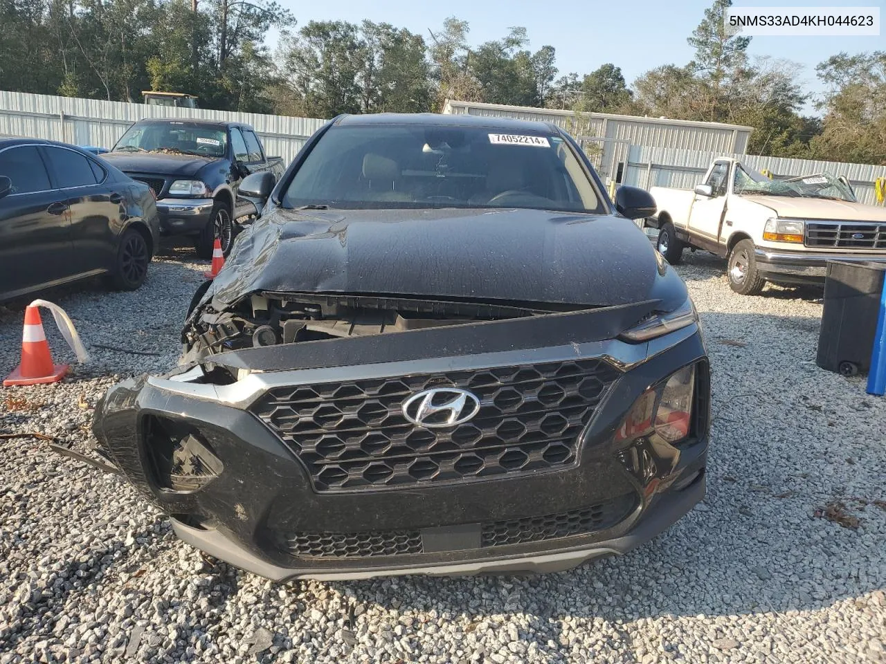 2019 Hyundai Santa Fe Sel VIN: 5NMS33AD4KH044623 Lot: 74052214